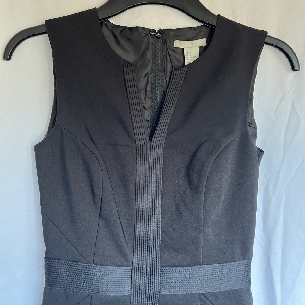 H&M Black V-Neck Dress